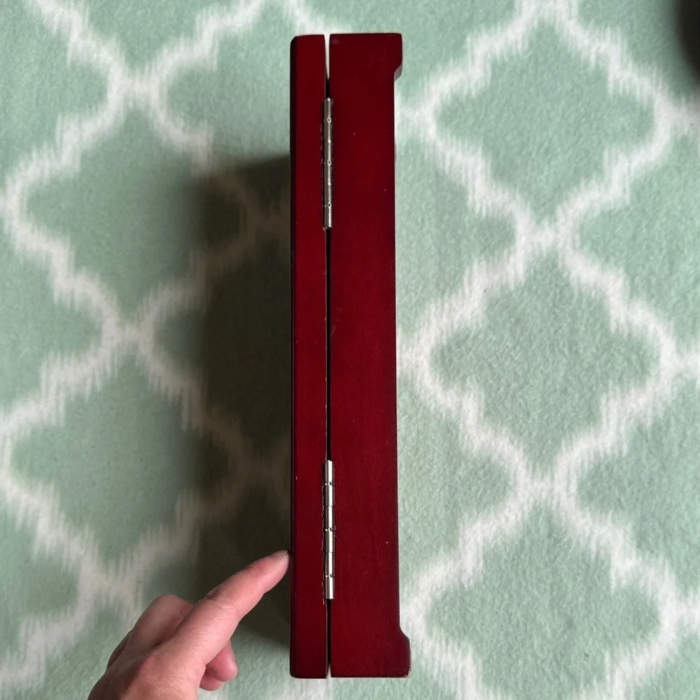 Bradford reddish brown wood Watch / jewelry Box